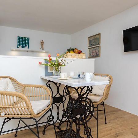 Charming Studio Apartment At House Rustica With Terrace And Nearby Parking Punat Exteriér fotografie