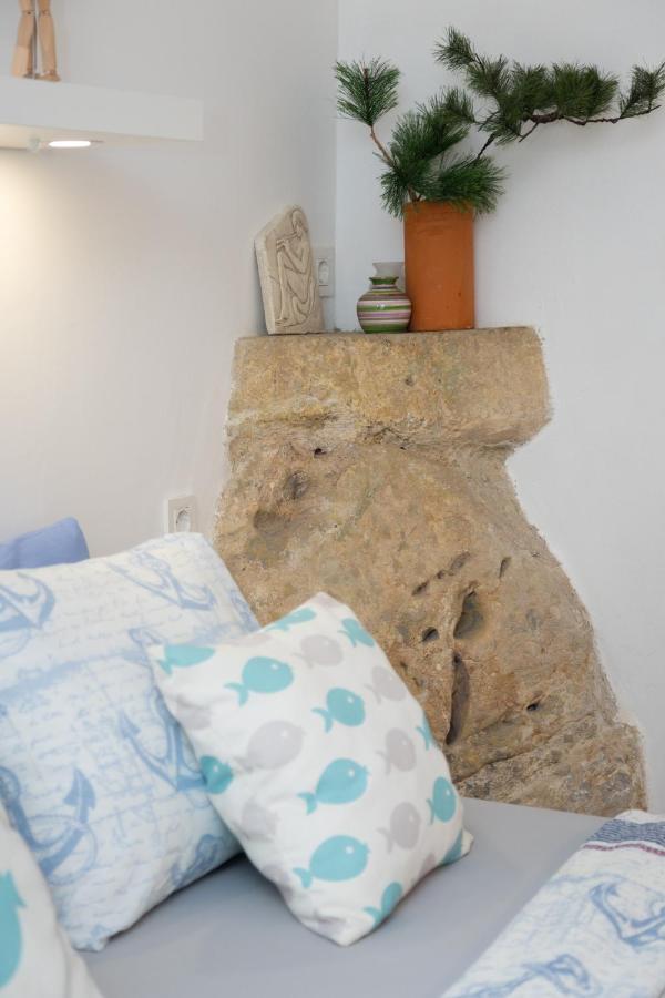 Charming Studio Apartment At House Rustica With Terrace And Nearby Parking Punat Exteriér fotografie