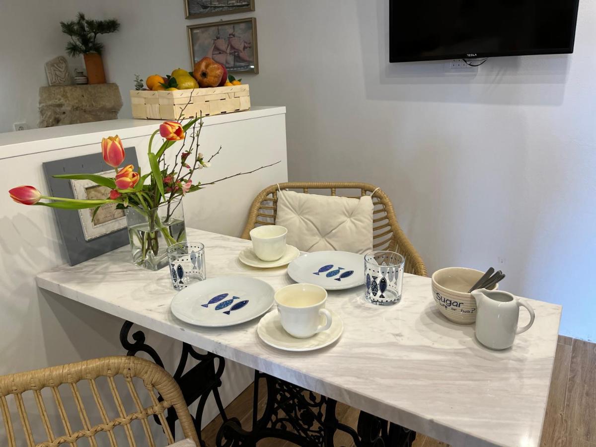 Charming Studio Apartment At House Rustica With Terrace And Nearby Parking Punat Exteriér fotografie